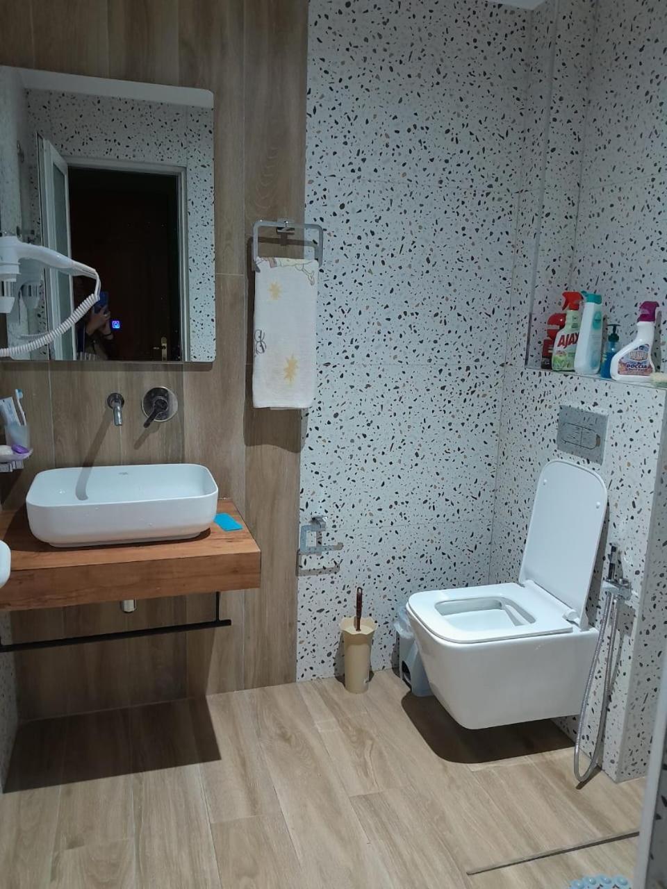 Vila Lida Sarande Luaran gambar
